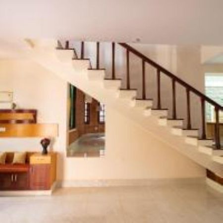 Luho Stone House Bed and Breakfast Bangalore Eksteriør billede
