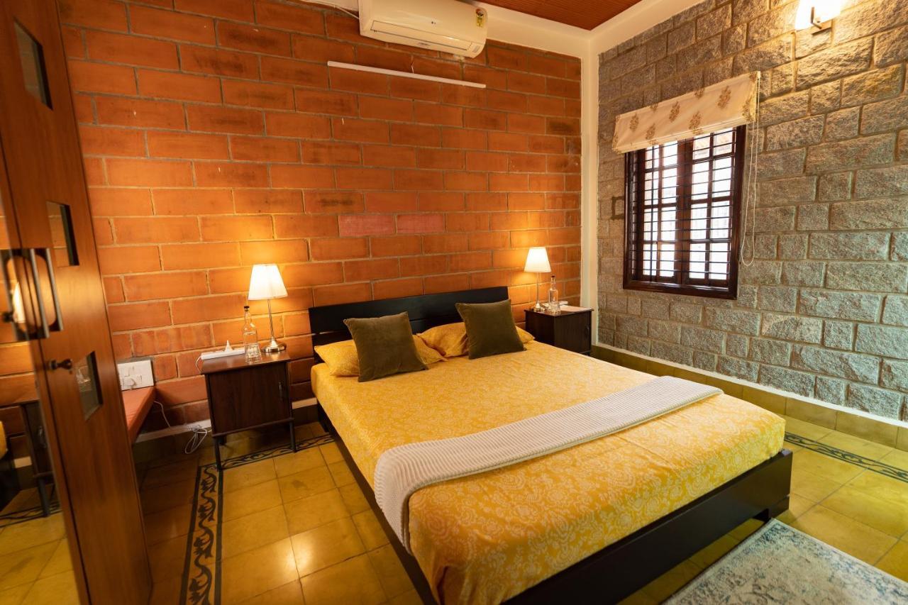 Luho Stone House Bed and Breakfast Bangalore Eksteriør billede