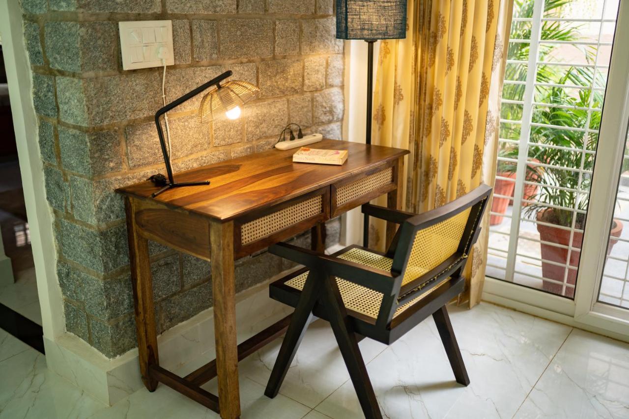 Luho Stone House Bed and Breakfast Bangalore Eksteriør billede