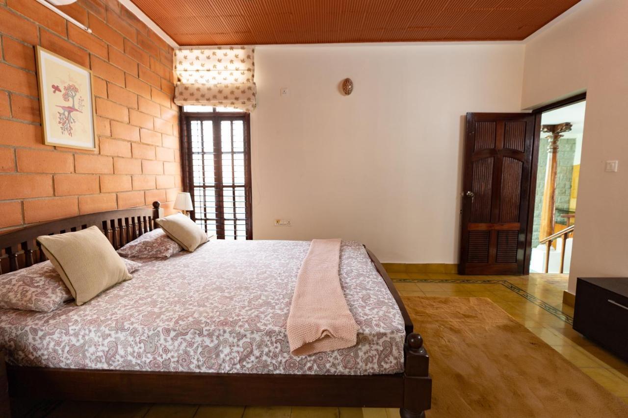 Luho Stone House Bed and Breakfast Bangalore Eksteriør billede