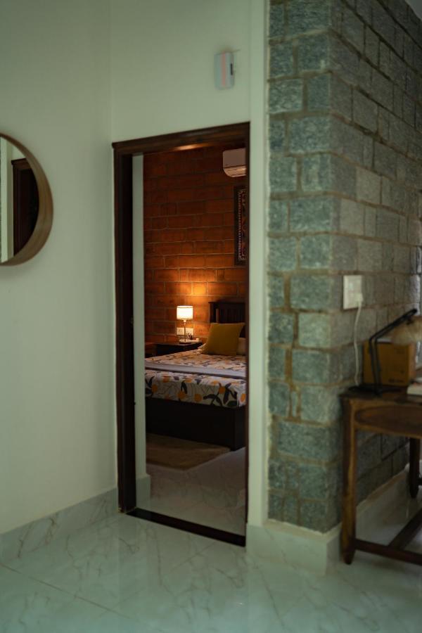 Luho Stone House Bed and Breakfast Bangalore Eksteriør billede