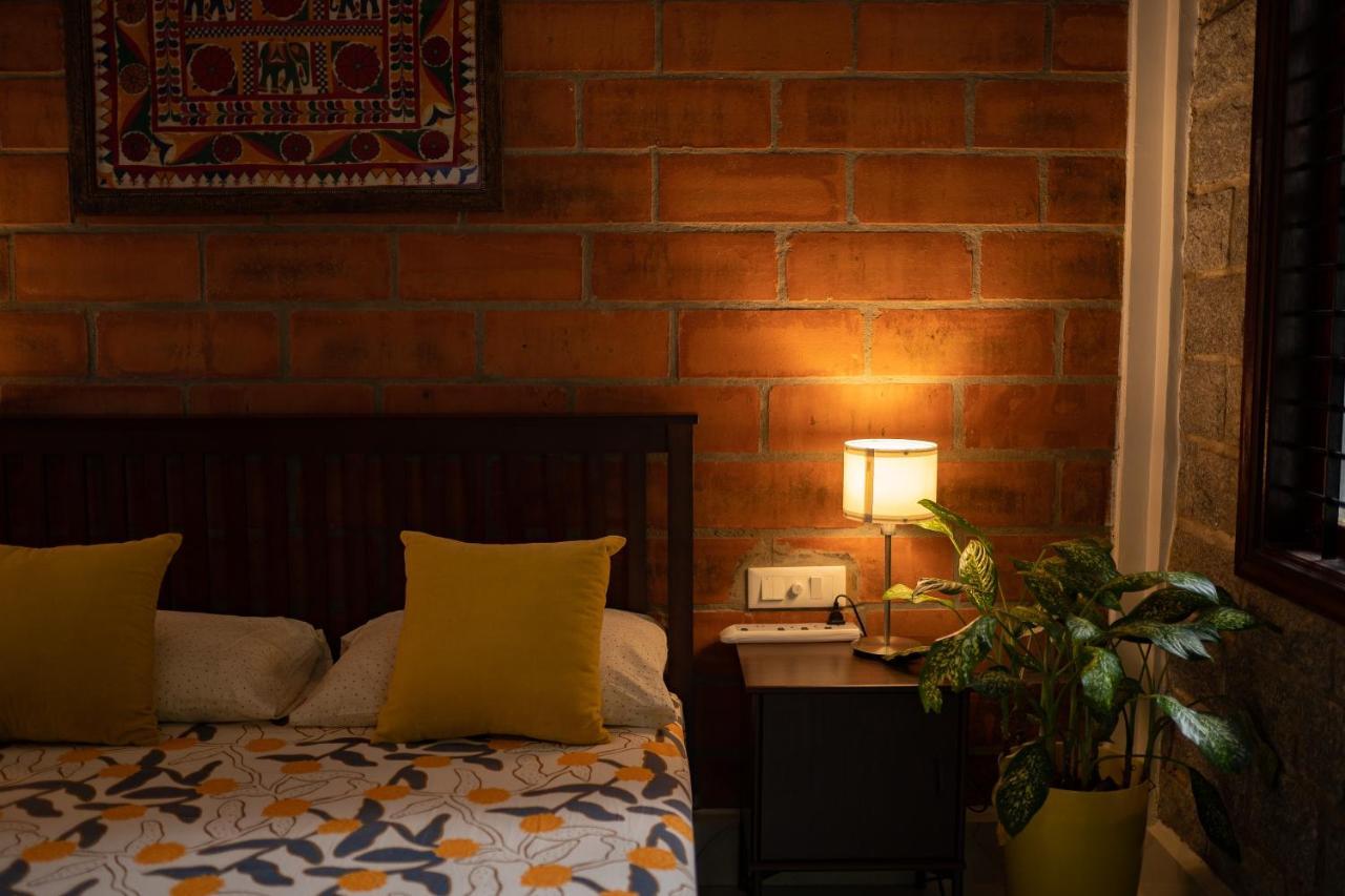 Luho Stone House Bed and Breakfast Bangalore Eksteriør billede