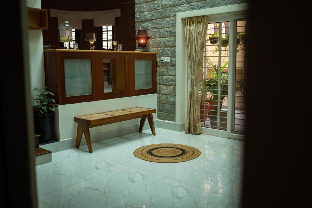 Luho Stone House Bed and Breakfast Bangalore Eksteriør billede
