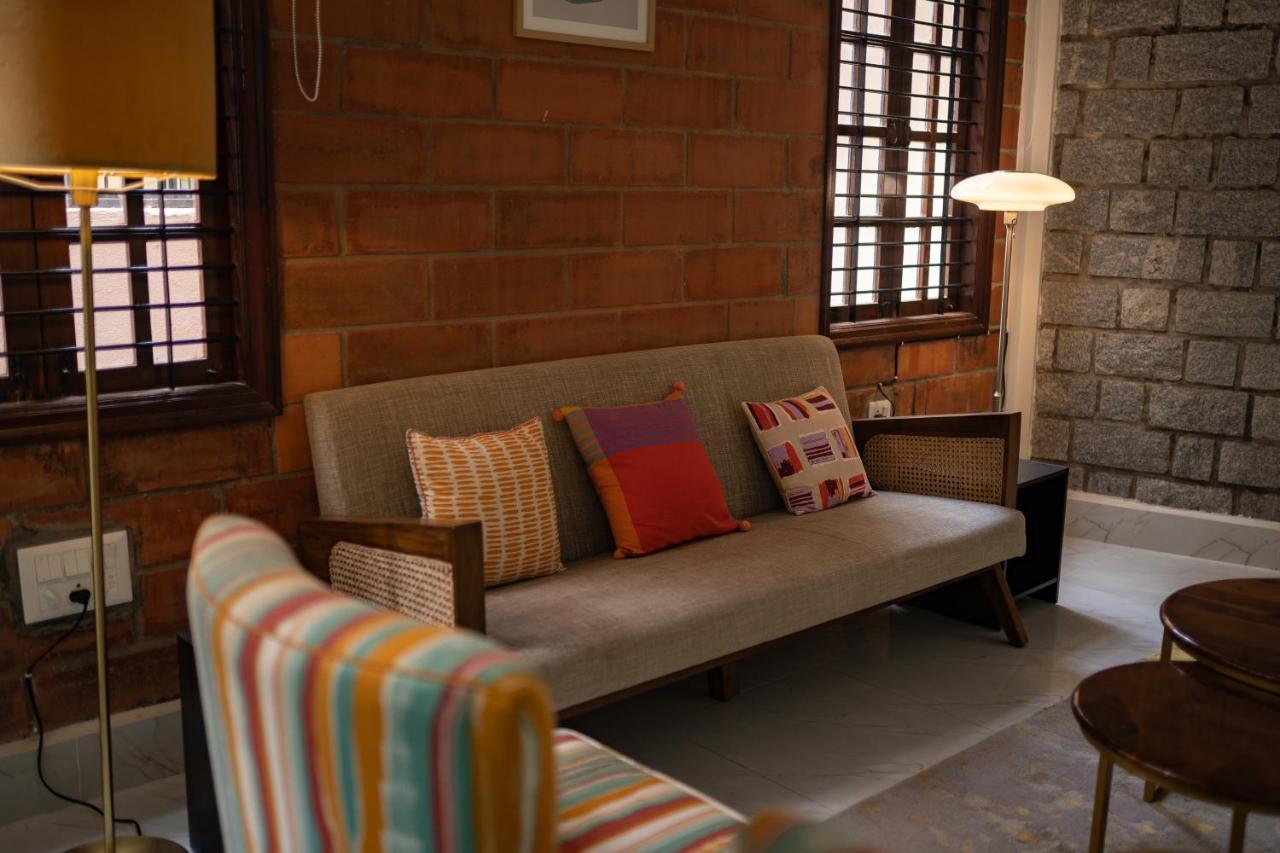 Luho Stone House Bed and Breakfast Bangalore Eksteriør billede