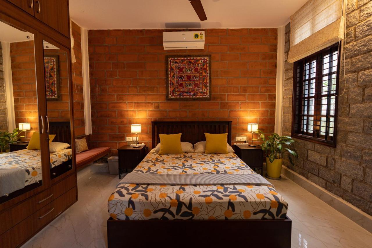 Luho Stone House Bed and Breakfast Bangalore Eksteriør billede